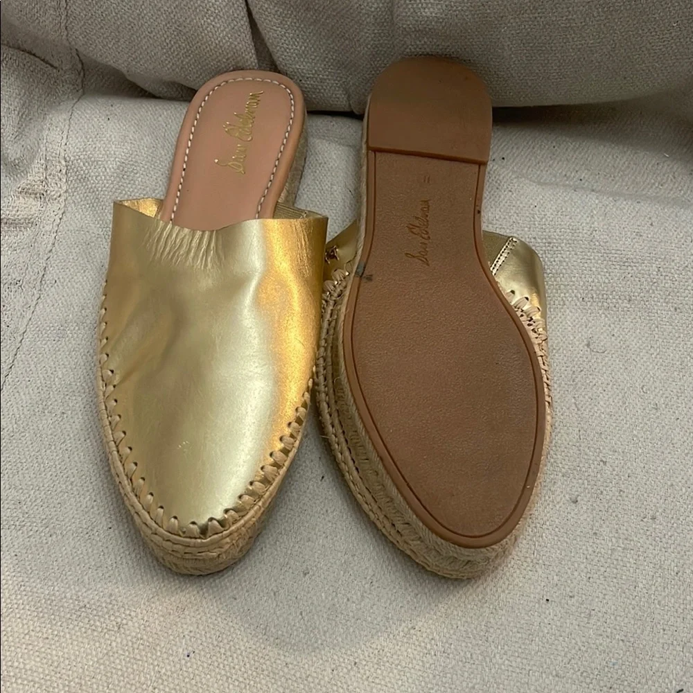 Sam Edelman Gold Mules Elegant Slip-On Design - Picture 2 of 3